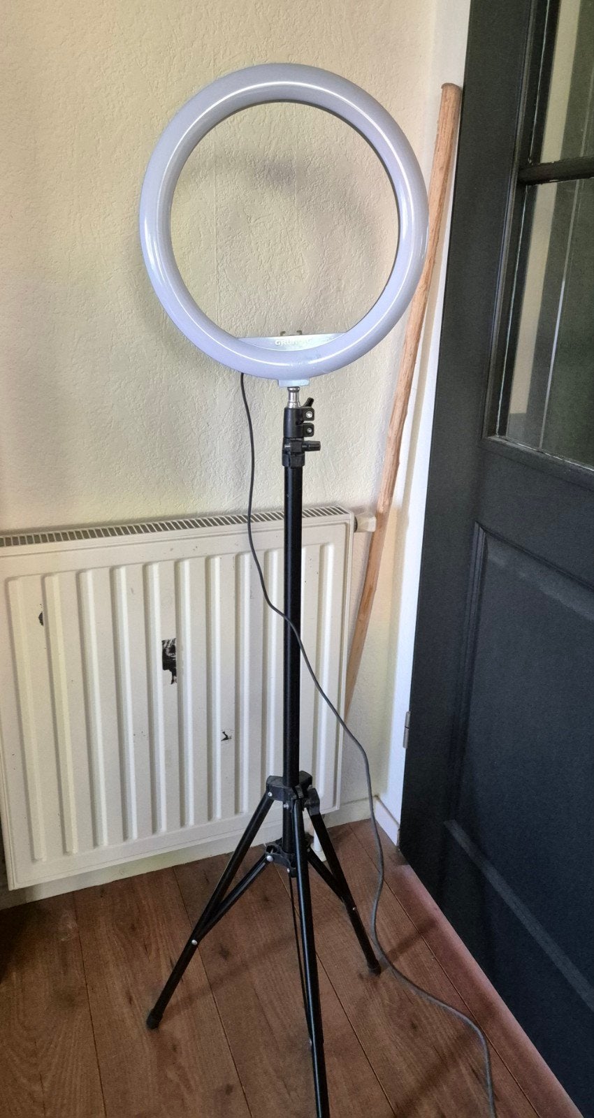Grundig Ringlight met Statief - 3 Warmtestanden, Dimbaar