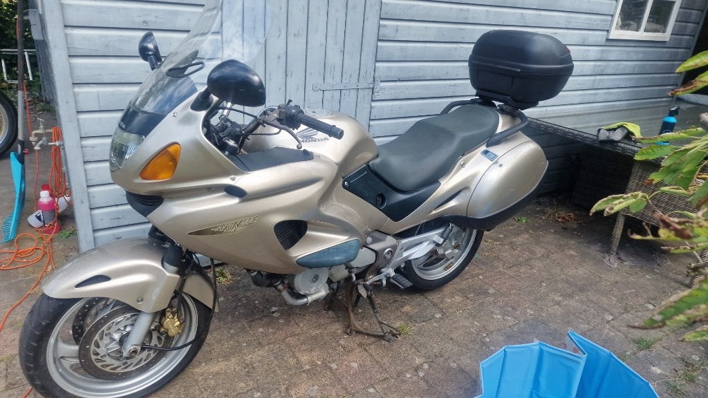 HONDA NT 650 V DEAUVILLE BJ 2000, Motoren, Motoren | Honda, Cardan-aandrijving, 2 cilinders, Motorrijbewijs A, Meer dan 35 kW