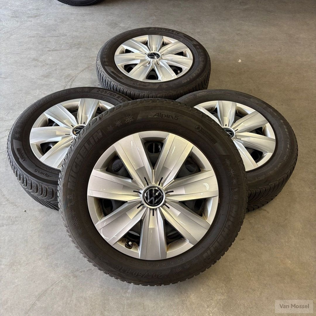 VW T-Roc Michelin Alpin 5 205/60/R16 92H
