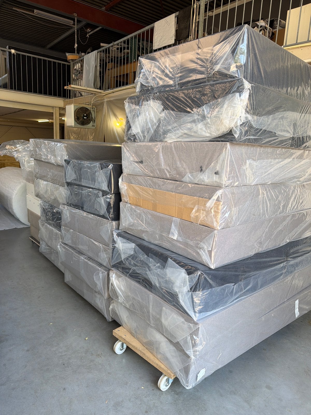 Restant partij boxsprings - 80x200cm en 90x200cm, Ophalen, Eenpersoons, Nieuw, 80 cm