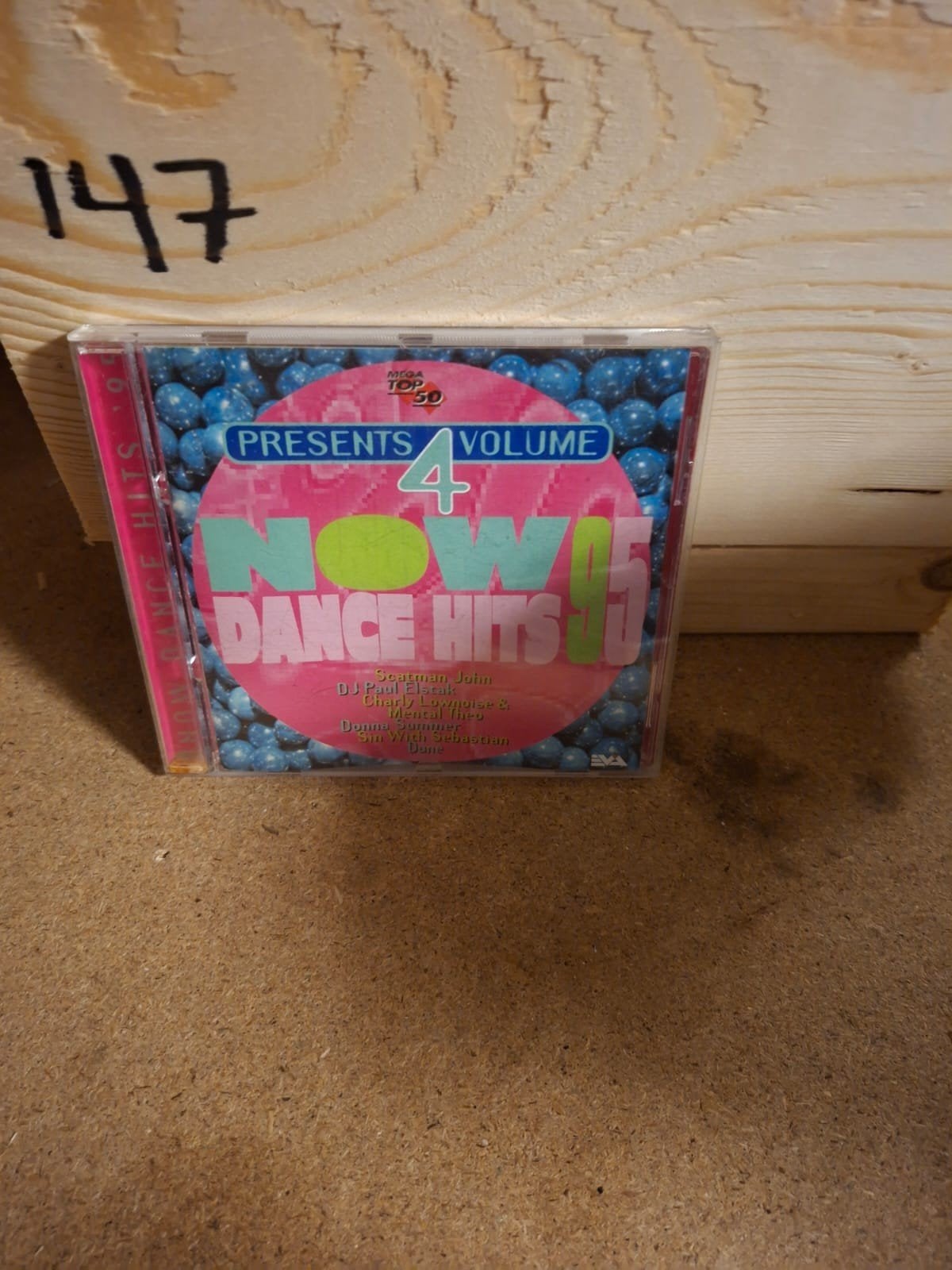 Now! Presents Volume 4 Dance Hits '95 CD, Ophalen of Verzenden, Gebruikt, Dance, Verzamelalbum