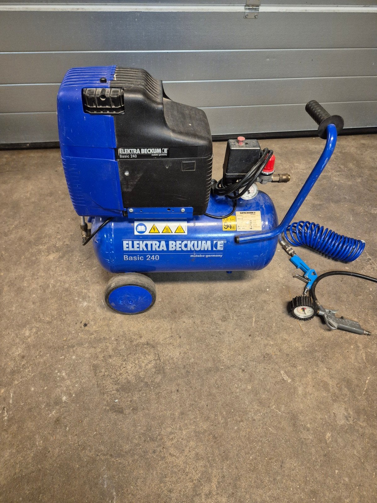 Elektra Beckum Basic 240 Compressor met toebehoren, Doe-het-zelf en Verbouw, Compressors, Gebruikt, 6 tot 10 bar, Minder dan 25 liter
