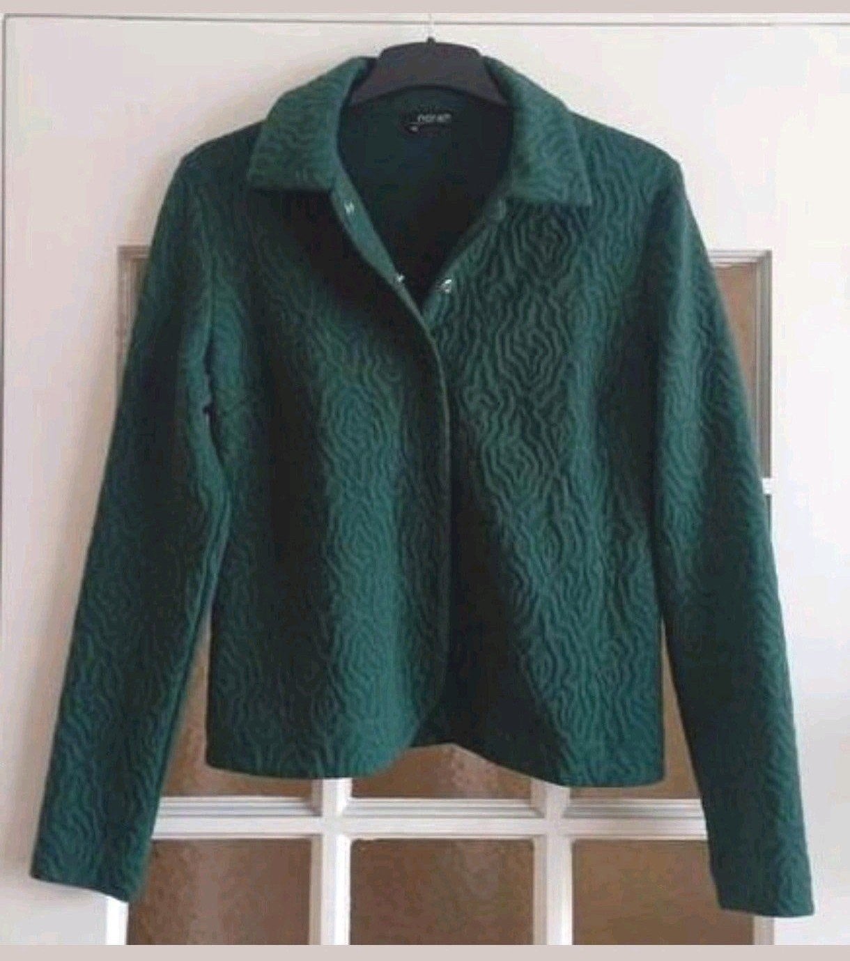 Mooi kort groen jasje van Norah mt 42
Een keer gedragen
Van, Maat 42/44 (L), Ophalen of Verzenden, Zo goed als nieuw, Norah