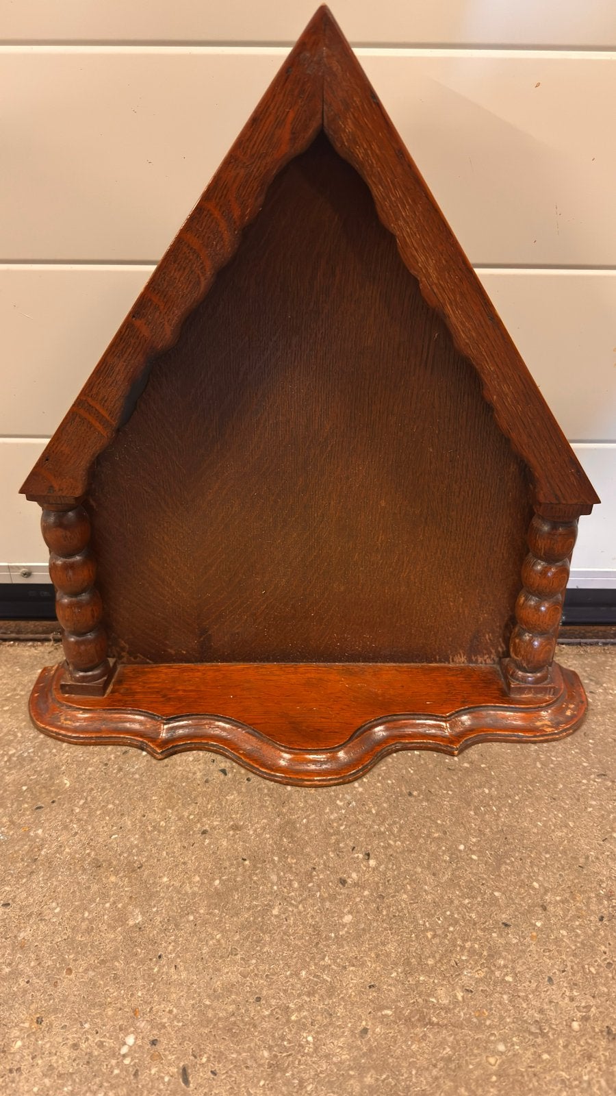 Houten wandkastje voor Mariabeeldje of foto, Ophalen