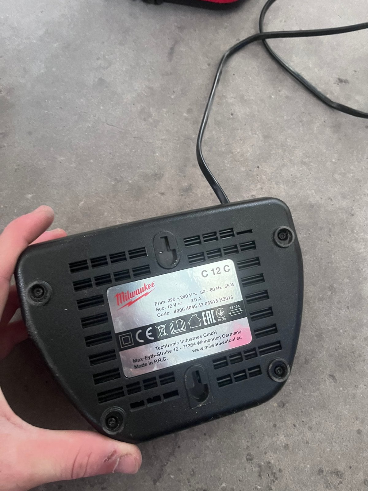 Milwaukee C12 C Acculader 12V Lithium-Ion | Origineel, Ophalen of Verzenden, Nieuw