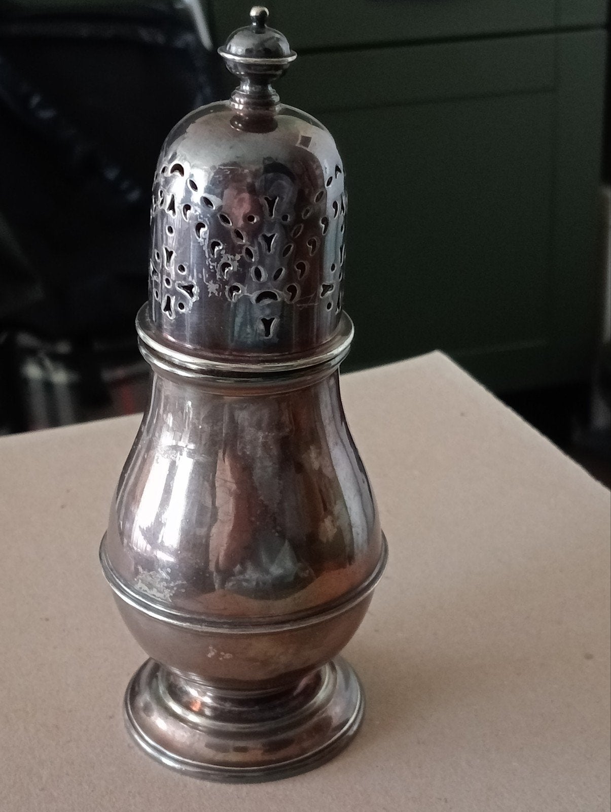 Poedersuiker strooier Engels, Antiek en Kunst, Antiek | Goud en Zilver, Ophalen of Verzenden