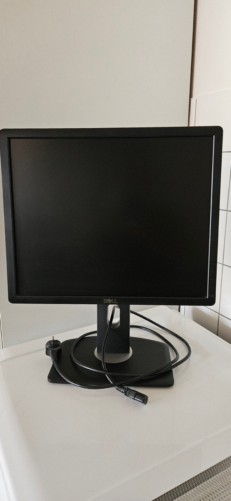 Dell Monitor - Goede staat, diverse aansluitingen, Computers en Software, Monitoren, Full HD, Zo goed als nieuw, Dell, In hoogte verstelbaar