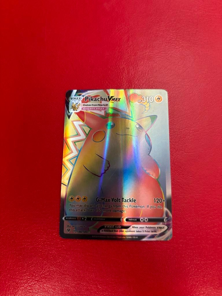 Pikachu VMAX 188/185 Rainbow Rare Pokémon Kaart, Hobby en Vrije tijd, Verzamelkaartspellen | Pokémon, Ophalen of Verzenden, Zo goed als nieuw