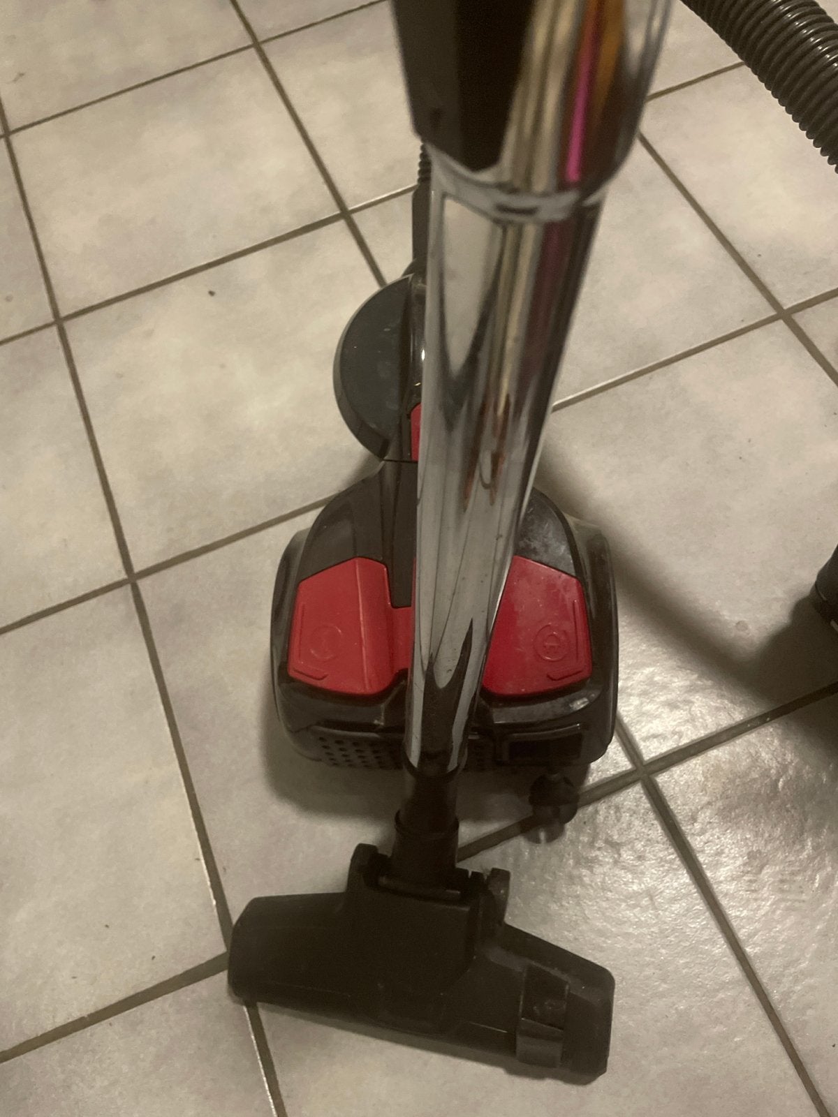 OK. Stofzuiger met reservoir - Krachtig en zakloos, Ophalen, Overige merken, Gebruikt, Minder dan 1200 watt