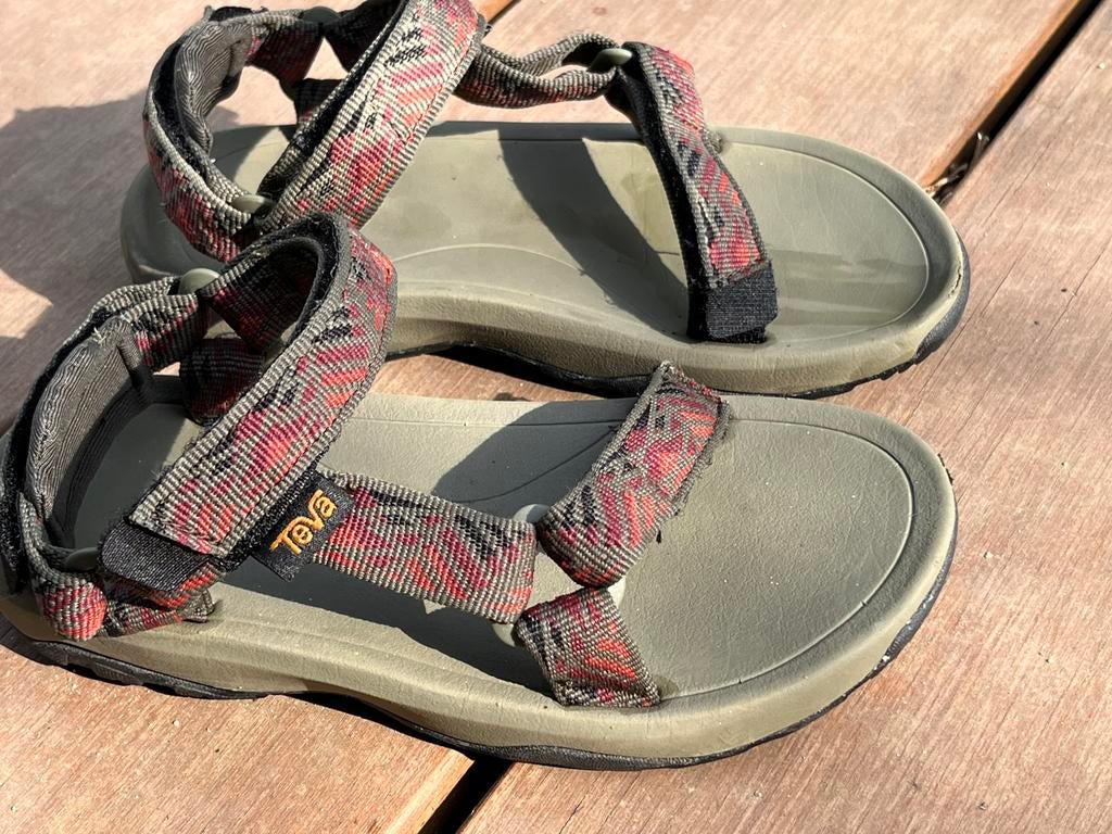 Teva Hurricane maat 31, Ophalen of Verzenden, Zo goed als nieuw, Jongen of Meisje, Overige typen