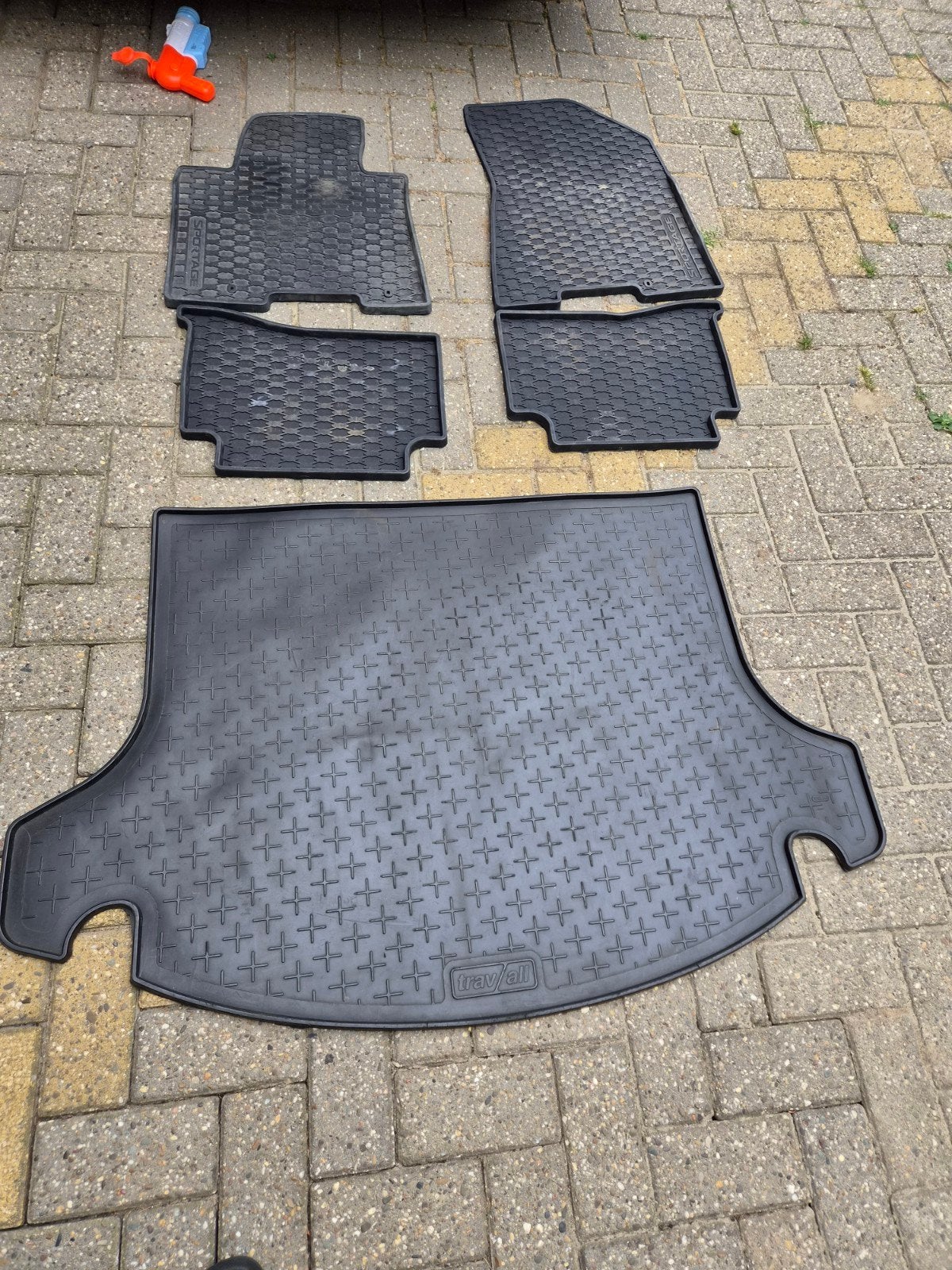 Rubberen mattenset Kia Sportage of Hyundai IX35, Auto diversen, Automatten, Ophalen of Verzenden, Gebruikt