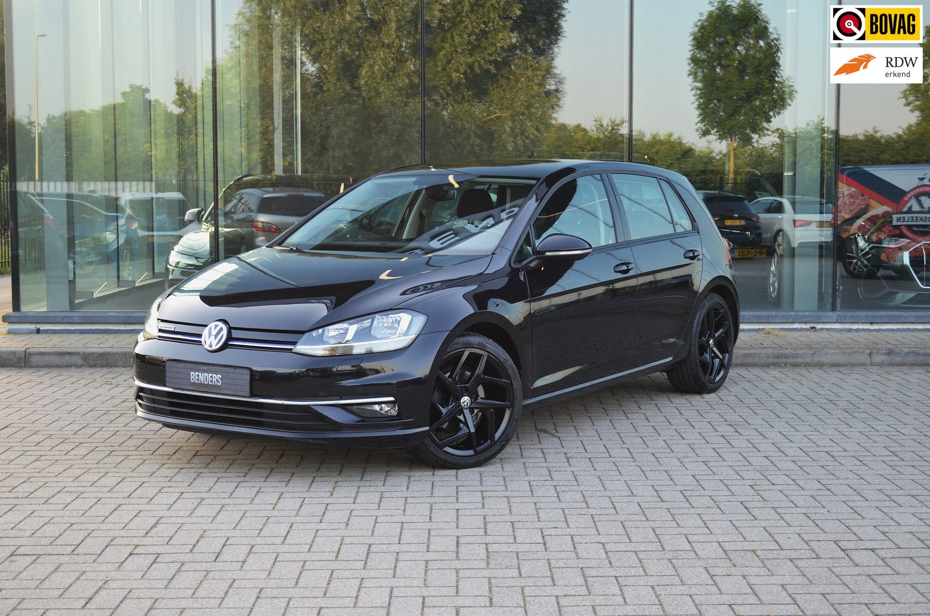Volkswagen Golf 1.5 TSI Highline | Carplay | Automaat | Crui, Auto's, Stof, 4 cilinders, Zwart, Origineel Nederlands