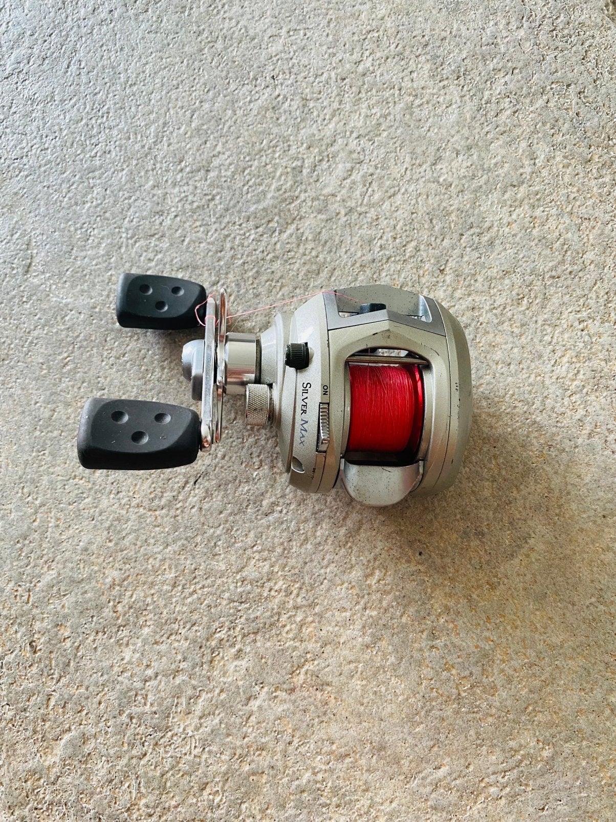 Abu Garcia Ambassadeur Silver Max reel + Spiderwire, Watersport en Boten, Hengelsport | Roofvissen, Gebruikt, Molen, Onbekend