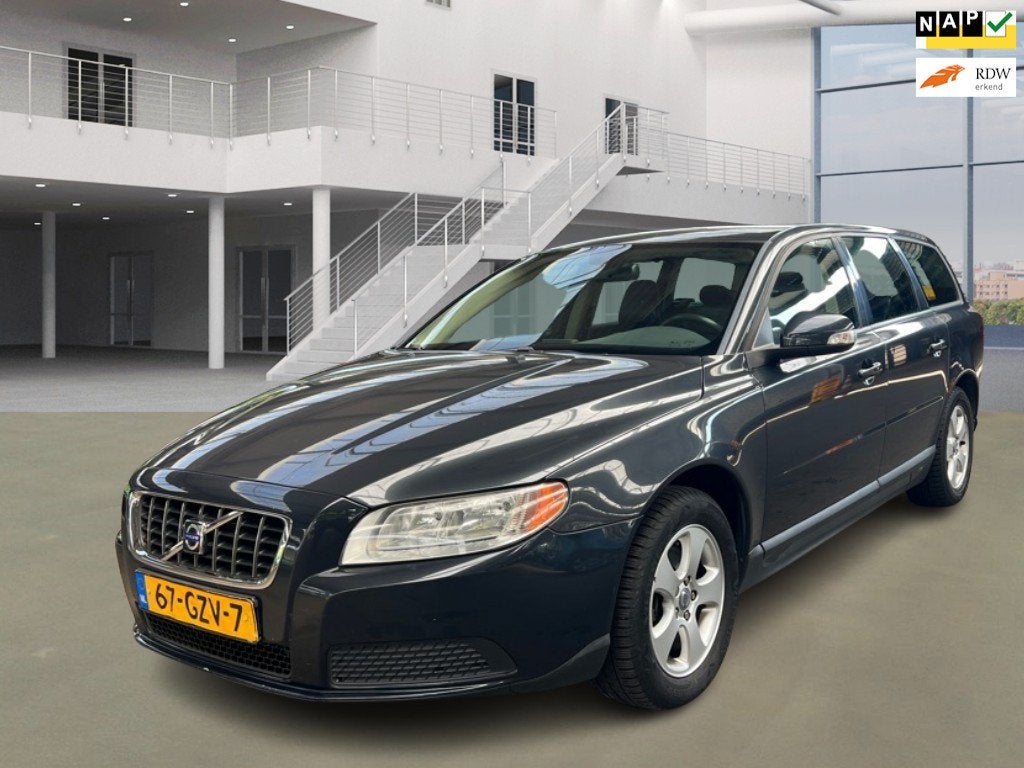 Volvo V70 2.0|LEDER|NAVI|PSENSOR|LAGE KM MET NAP|BOEKJES|2XS, Auto's, Gebruikt, Euro 4, Zilver of Grijs, 84 €/maand