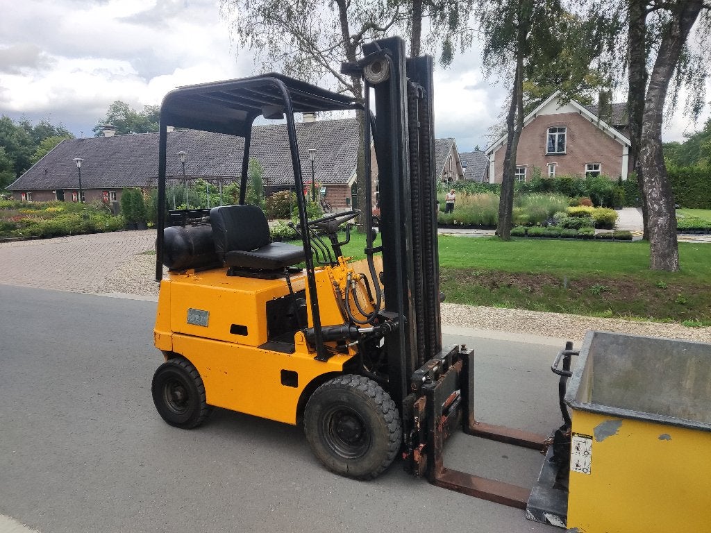 Toyota heftruck (type 2FG14, 1.350 kg.) inclusief kantelbak, LPG, Toyota, Ophalen of Verzenden, Toyota