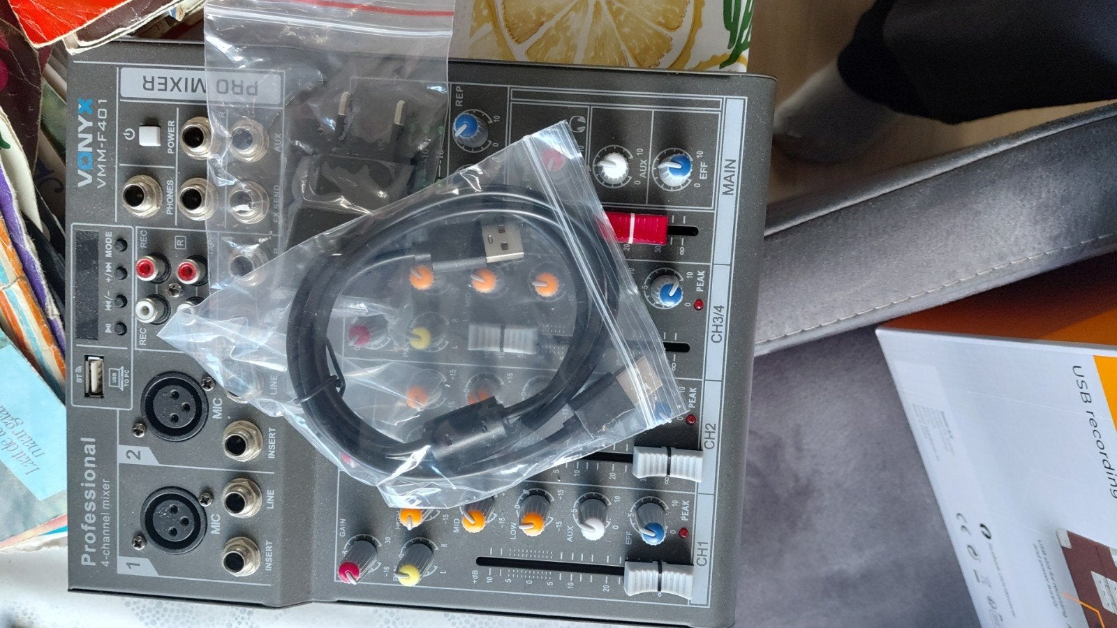 Vonyx VMM-F401 Professionele 4-kanaals mixer, Ophalen of Verzenden, Zo goed als nieuw, Minder dan 5 kanalen, Microfooningang