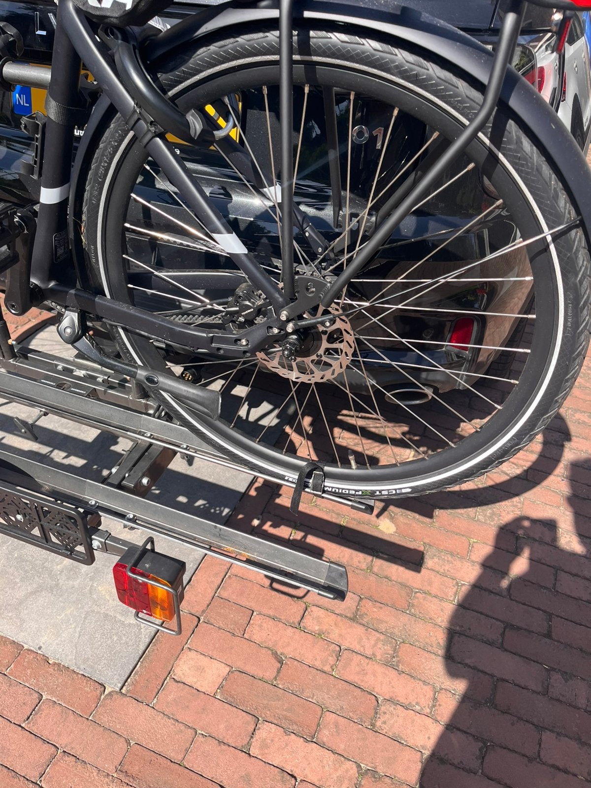 Fietsendrager, Ophalen, Zo goed als nieuw, Trekhaakdrager