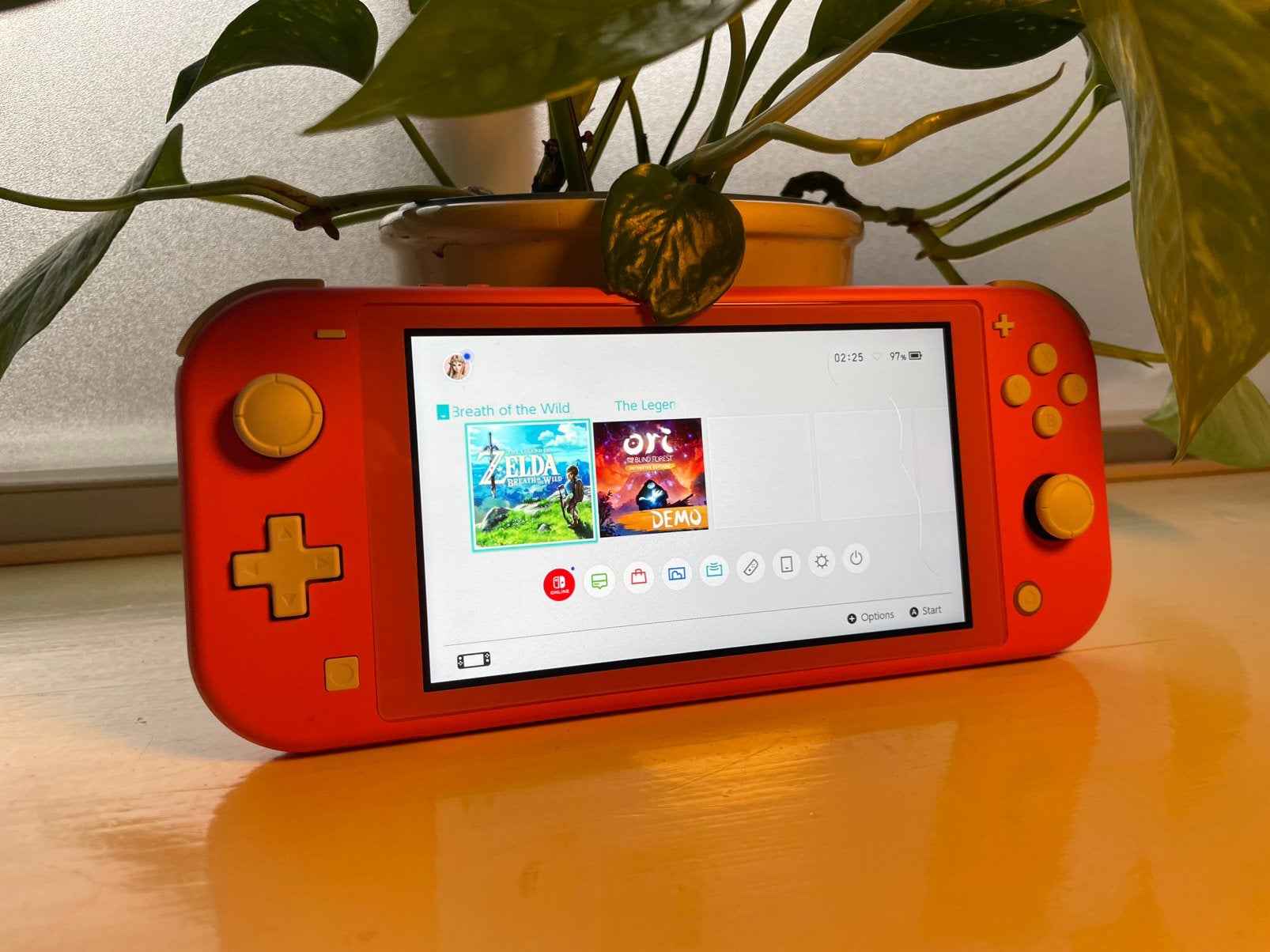 Nintendo Switch Lite + Zelda BOTW, Spelcomputers en Games, Spelcomputers | Nintendo Switch Lite, Ophalen of Verzenden, Roze of Coral