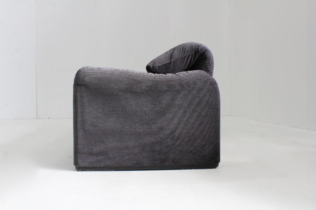 Vintage Cassina Maralunga 3 zits sofa by Vico Magistretti, Gebruikt, Driepersoons, 75 tot 100 cm, Stof