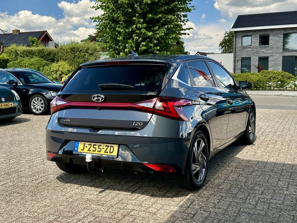 Hyundai i20 1.0 T-GDI Premium Trekhaak Keyless Navi Carplay, Auto's, Hyundai, Automaat, 450 kg, Gebruikt, Euro 6