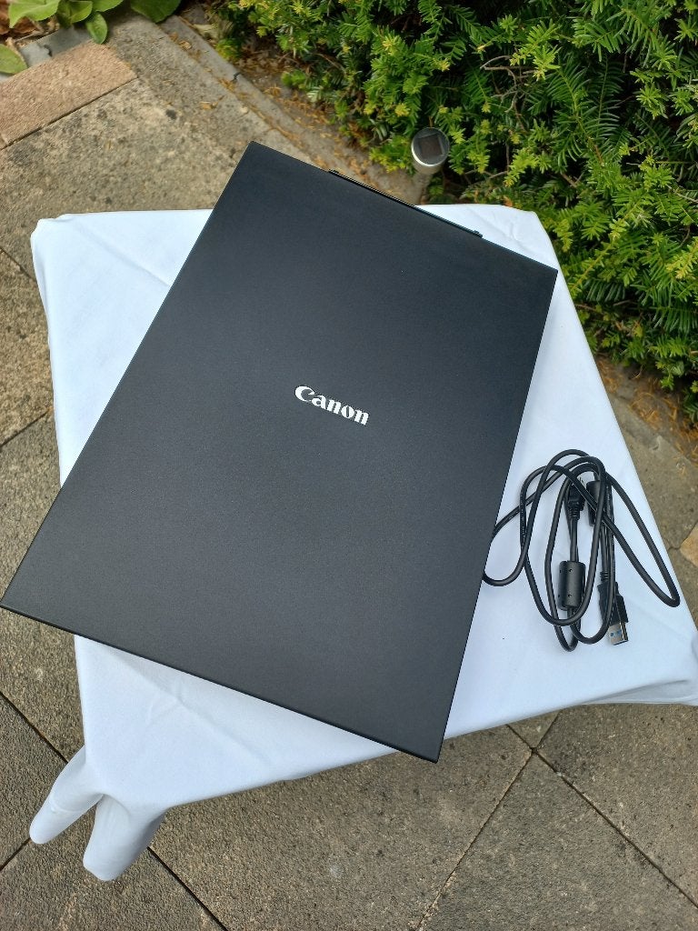 Canon CanoScan LiDE 300 Scanner, Computers en Software, Scanners, MacOS, Canon, Ophalen of Verzenden, Zo goed als nieuw