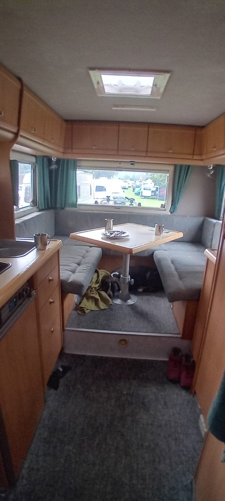 Ruime Alkoof camper met comfortabele rondzit, Overige merken, Alkoof, Particulier, Dakluik