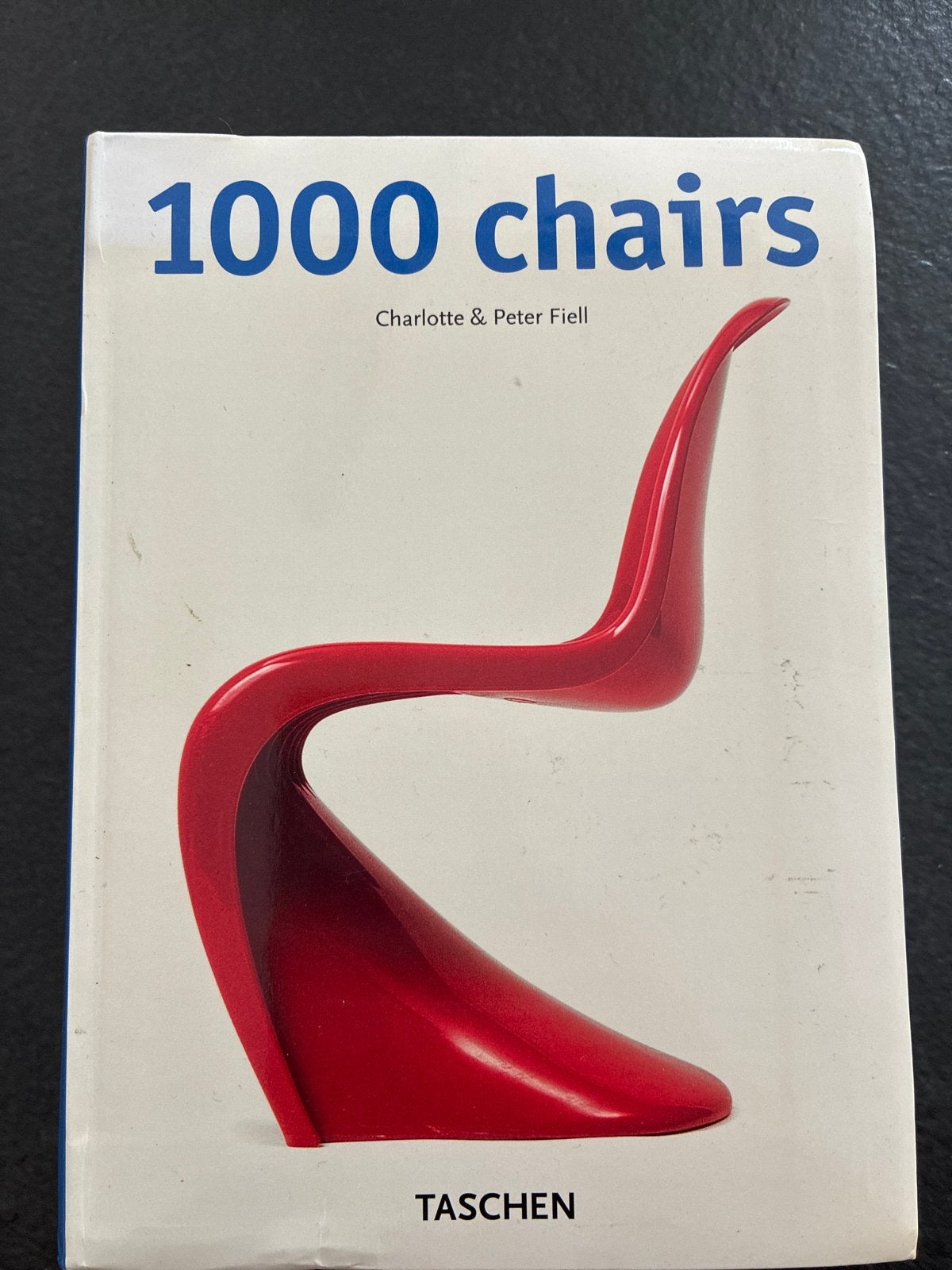 1000 Chairs - Charlotte & Peter Fiell - TASCHEN, Ophalen of Verzenden, Zo goed als nieuw, Overige onderwerpen