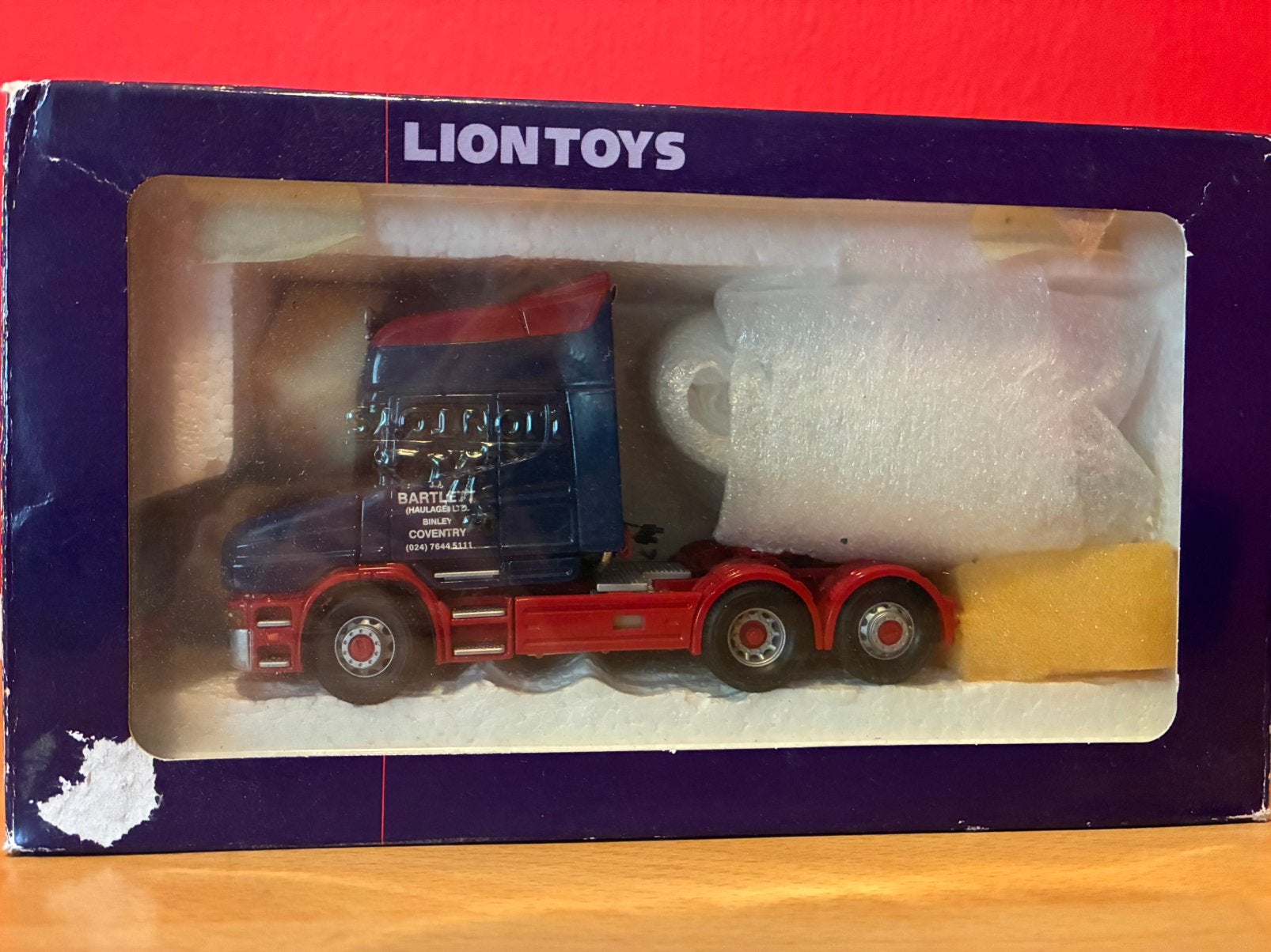 Corgi,s Scania, Ophalen of Verzenden, Bus of Vrachtwagen, Corgi
