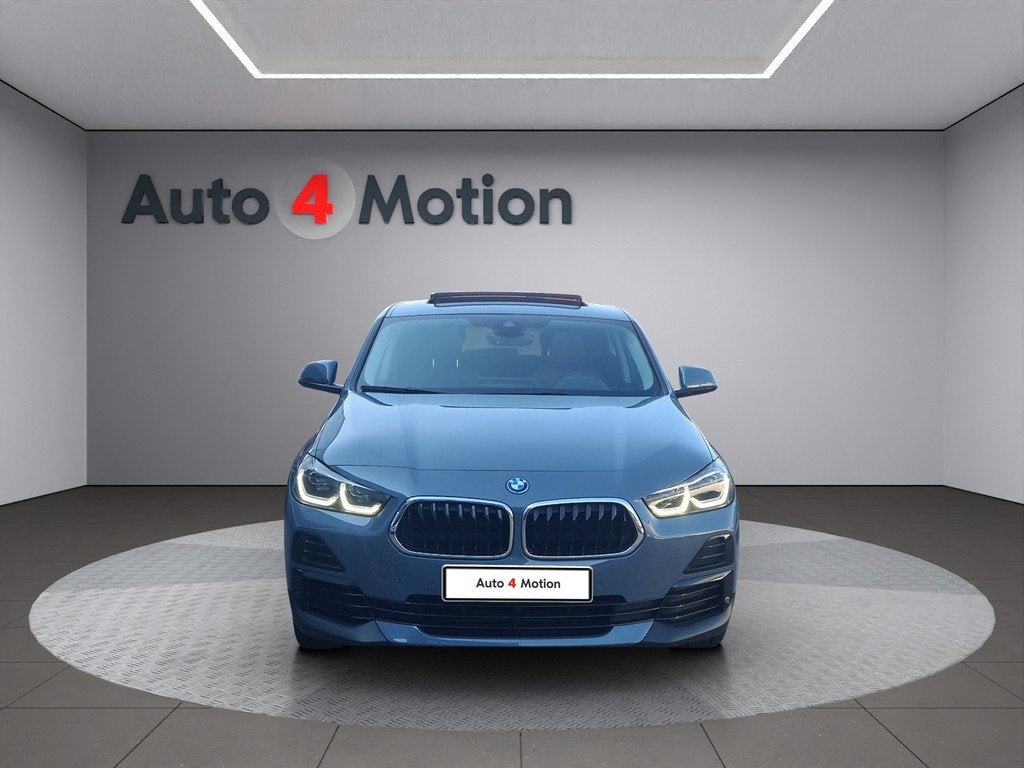 BMW X2 XDrive25e High Executive FULL LED NAVIG CAMERA PANO, Auto's, BMW, Automaat, Gebruikt, Euro 6, Automatische klimaatregeling