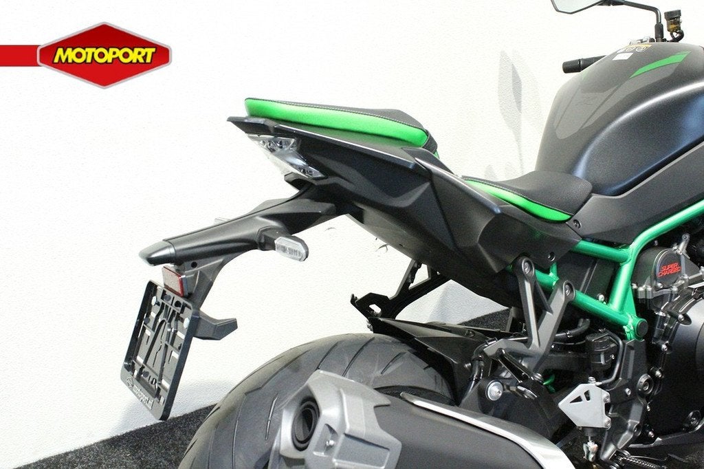 Kawasaki Z H2 SE, Bedrijf, Naked bike