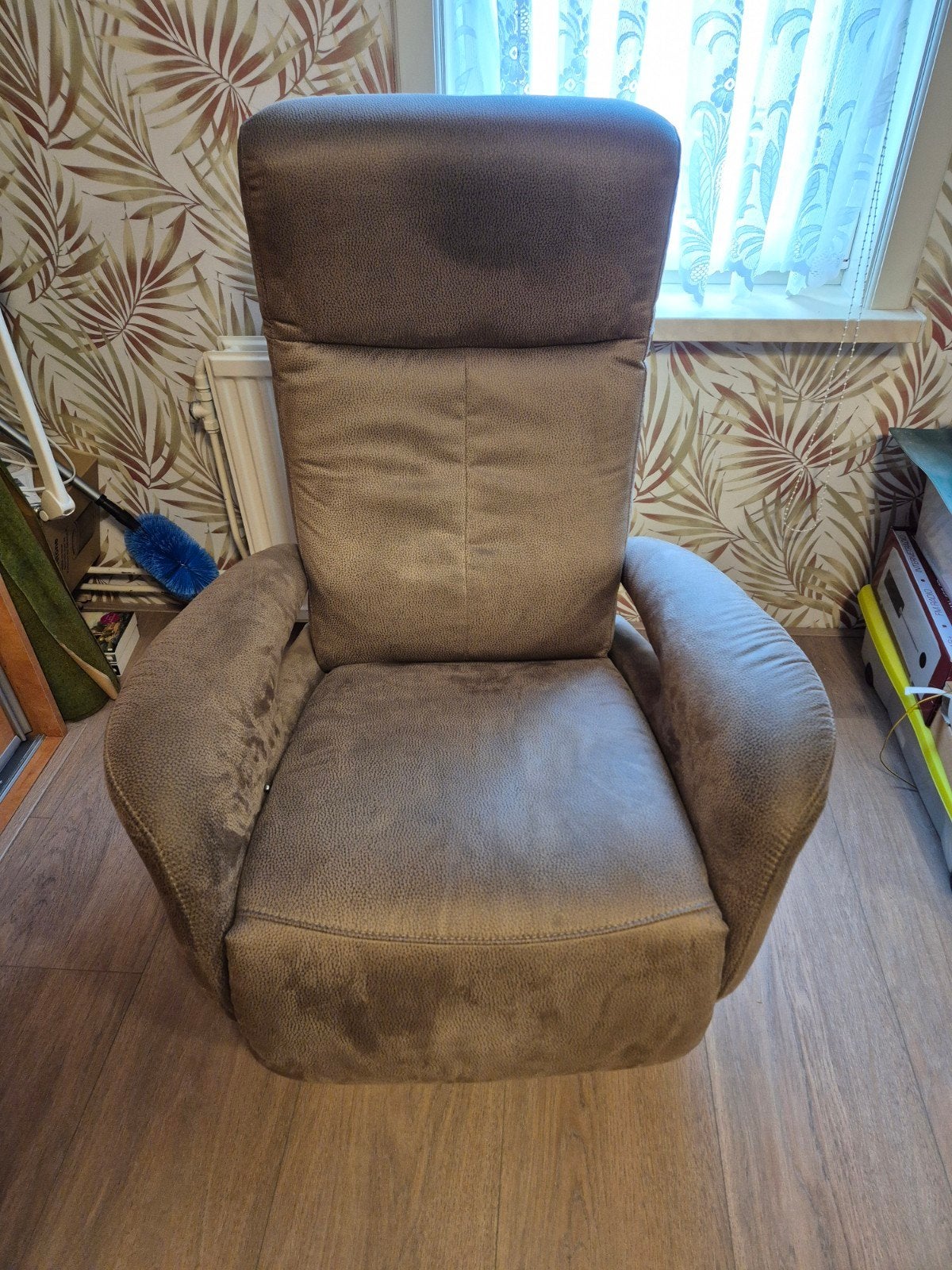 HUKLA relax draaibare fauteuil, Ophalen, Zo goed als nieuw, 50 tot 75 cm, Leer