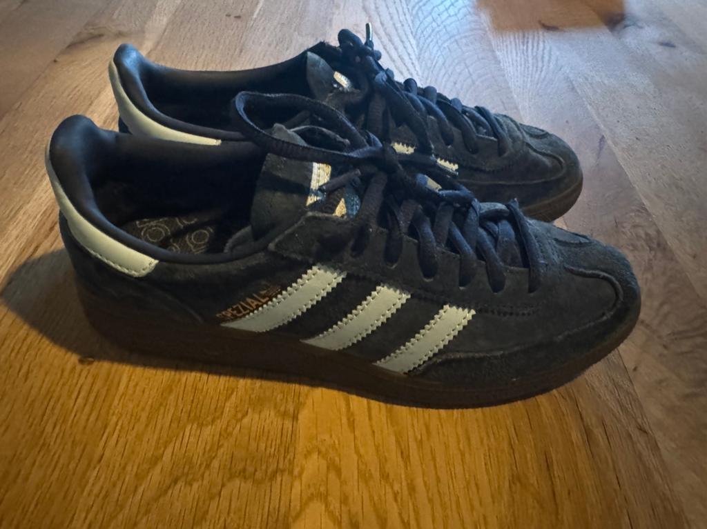 Adidas Spezial maat 38, Kleding | Dames, Schoenen, Ophalen of Verzenden, Zo goed als nieuw, Sneakers of Gympen