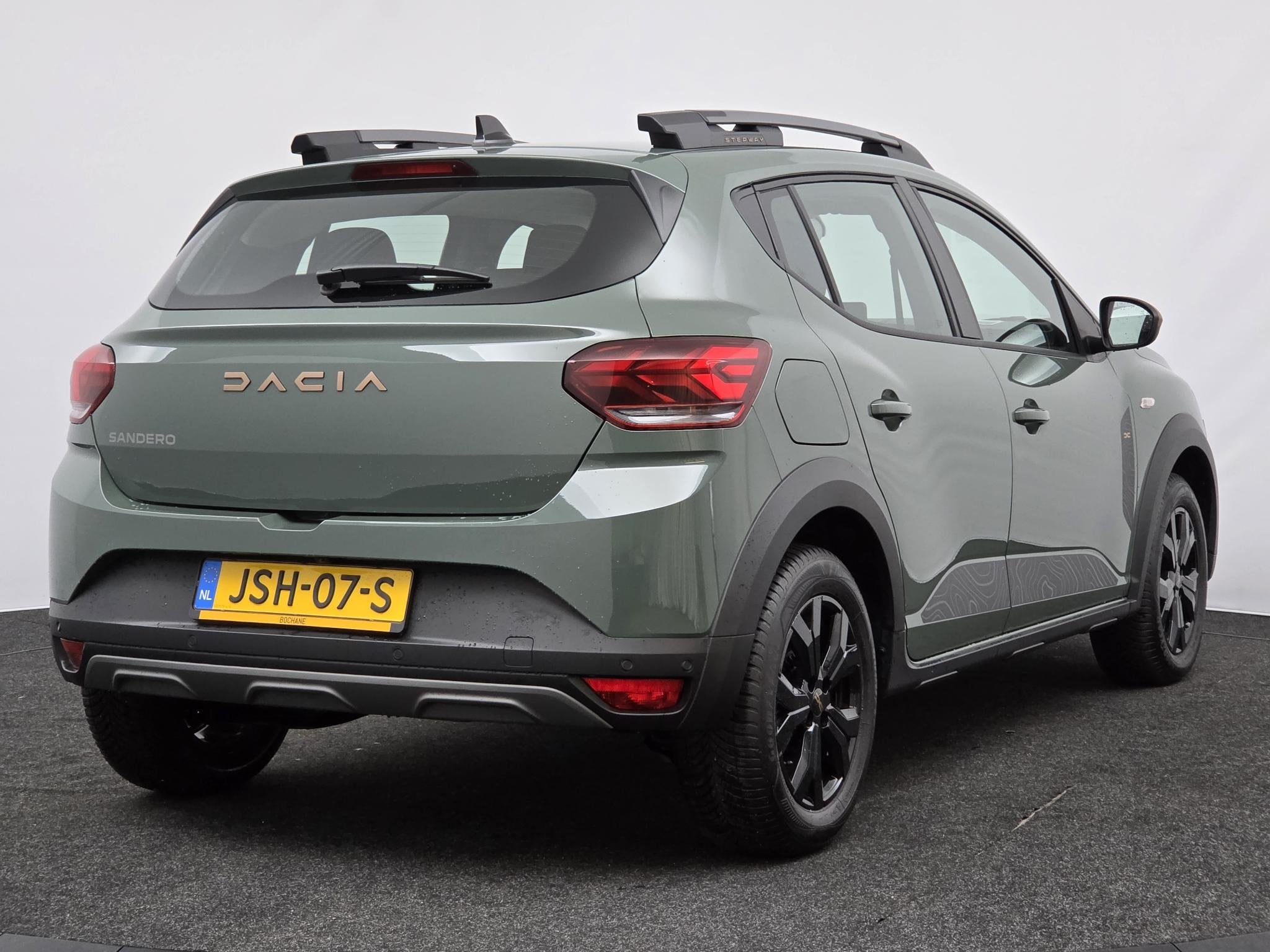 Dacia Sandero Stepway 1.0 TCe 90 Comfort | Navigatie | Stoel, Auto's, Stof, Met garantie (alle), 91 pk, 3 cilinders