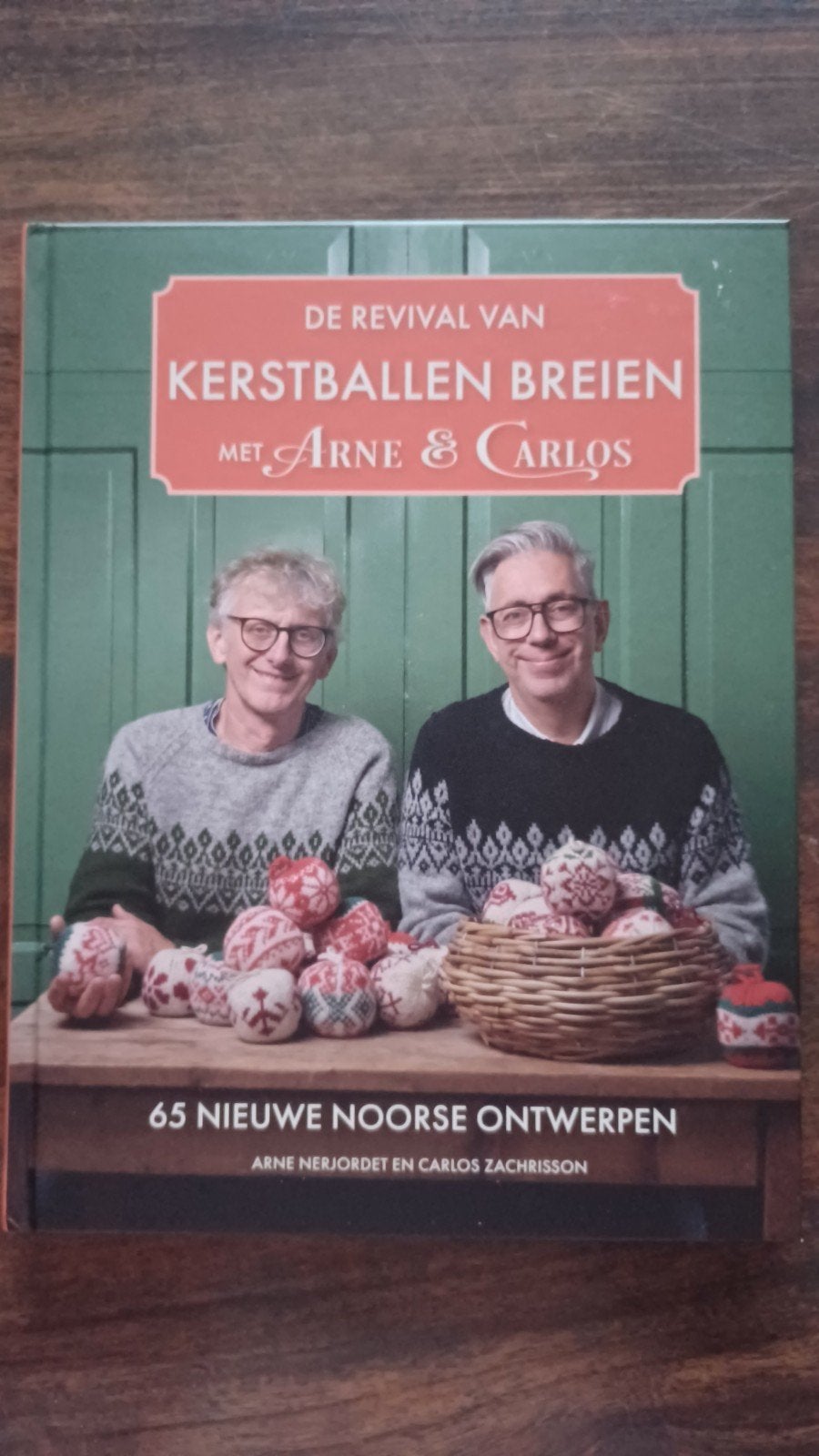De revival van kerstballen breien met Arne en Carlos, Ophalen of Verzenden, Nieuw, Breien, Patroon of Boek