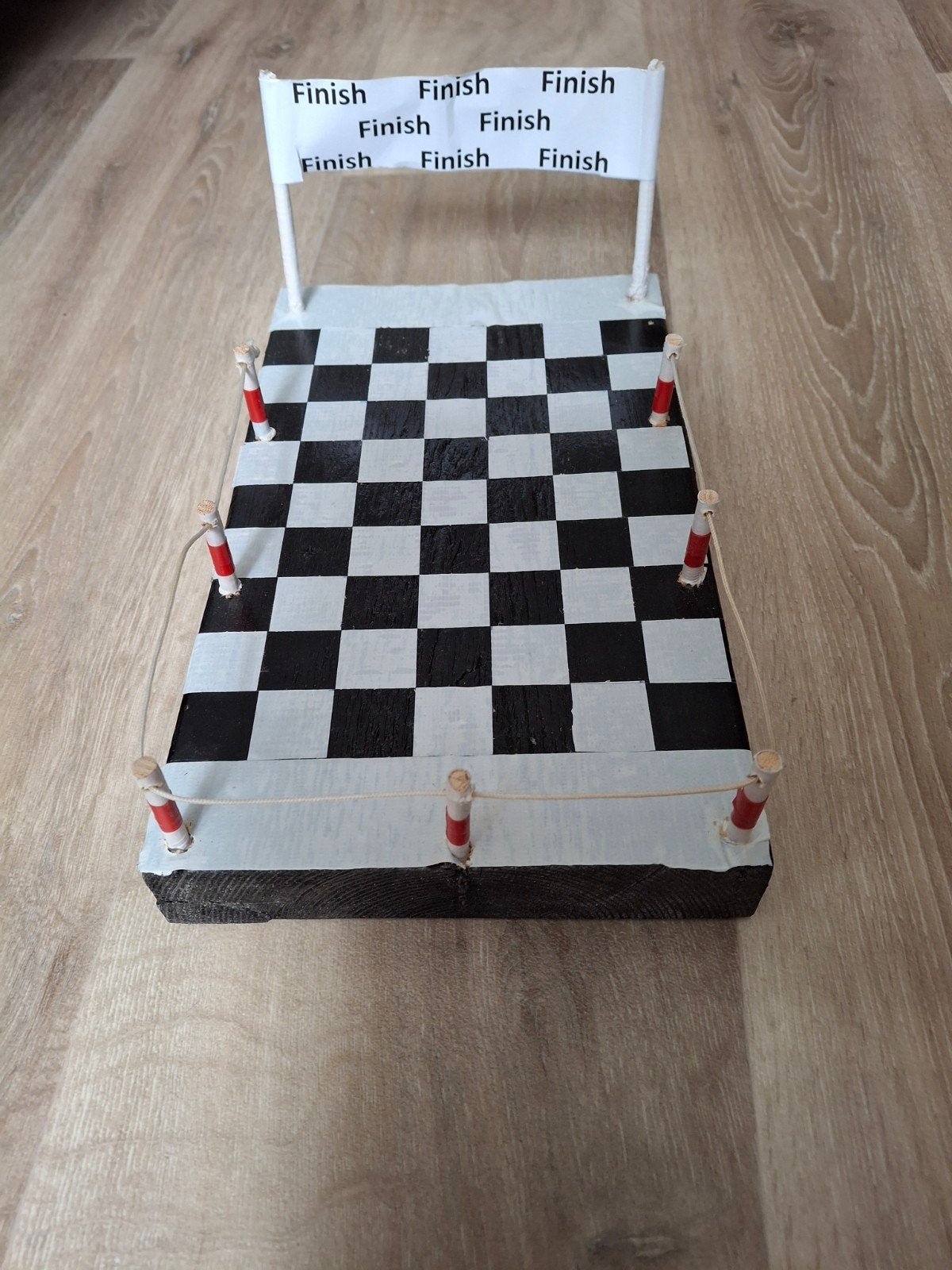 F1 finish podium 1:24, Ophalen of Verzenden, Gebruikt, Formule 1