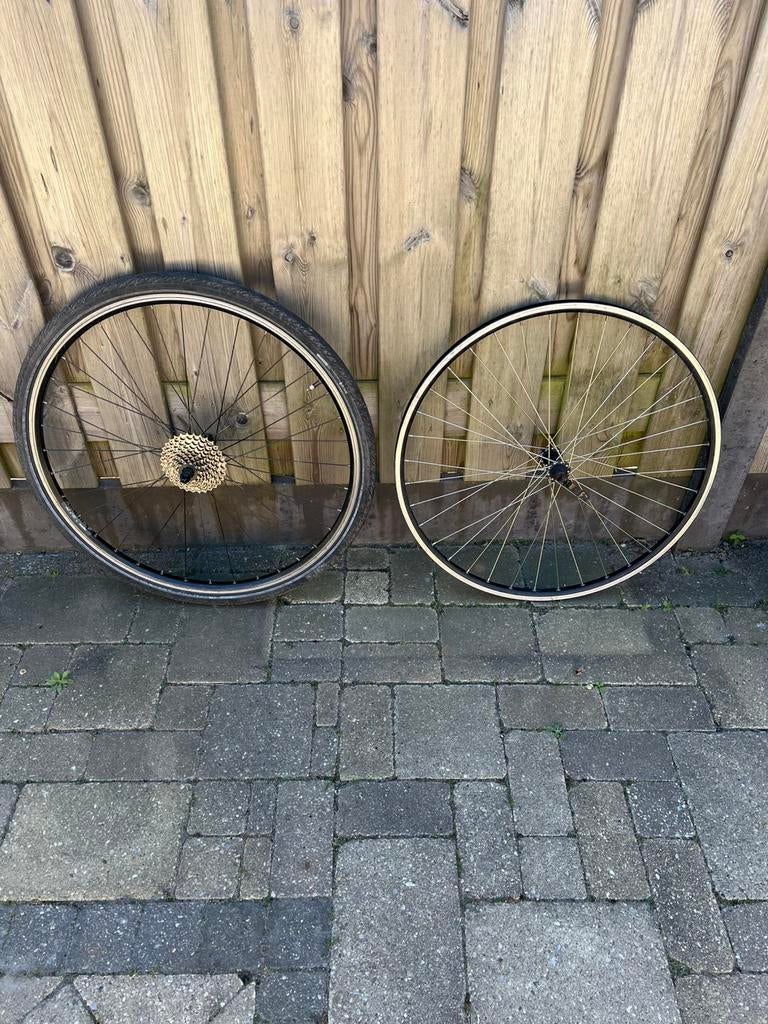 Voor- en achterwiel, 9 versnellingen, 28 inch, rechte wiel, Fietsen en Brommers, Fietsonderdelen, Wiel, Ophalen of Verzenden, Zo goed als nieuw