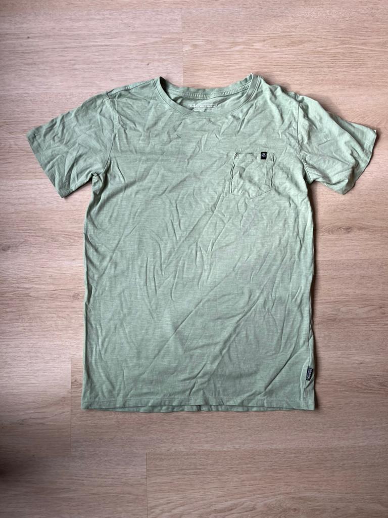 Groen t-shirt met borstzakje, Ophalen of Verzenden, Gebruikt, Jongen of Meisje, Shirt of Longsleeve
