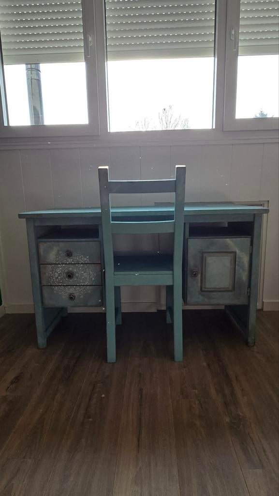 Gerestyled Frozen bureau met stoel - B123xH75xD55, Ophalen