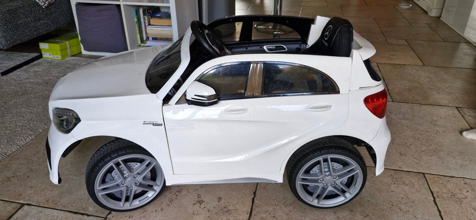 Mercedes-Benz elektrische kinderauto wit, Kinderen en Baby's, Speelgoed | Buiten | Voertuigen en Loopfietsen, Ophalen of Verzenden