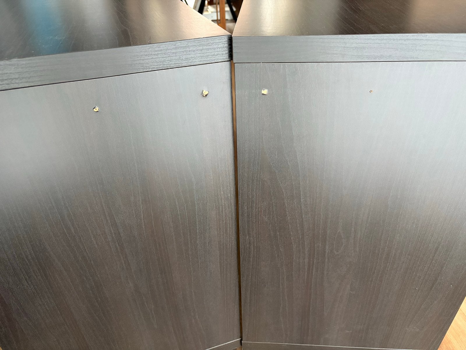 Foto 8 van 2x Ikea Besta dressoir met grijze deurtjes - 120x65x40 cm