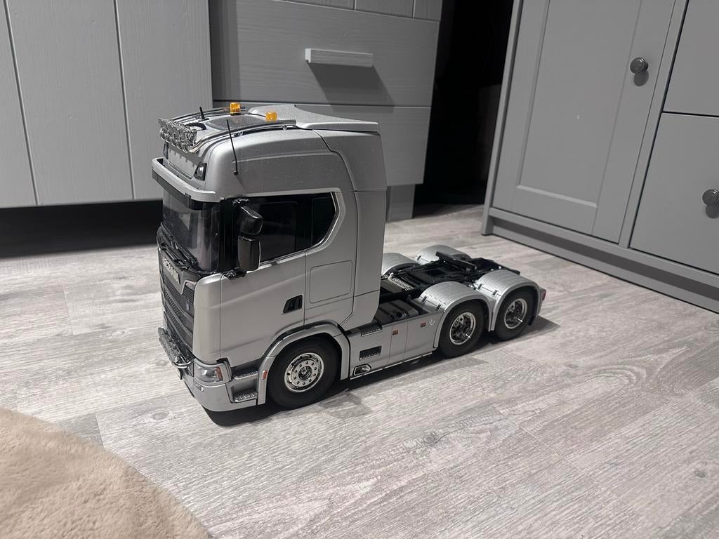 Tamiya Scania S770 model met geluid- en lichtmodule, Hobby en Vrije tijd, Ophalen, Groter dan 1:32, Zo goed als nieuw, Truck