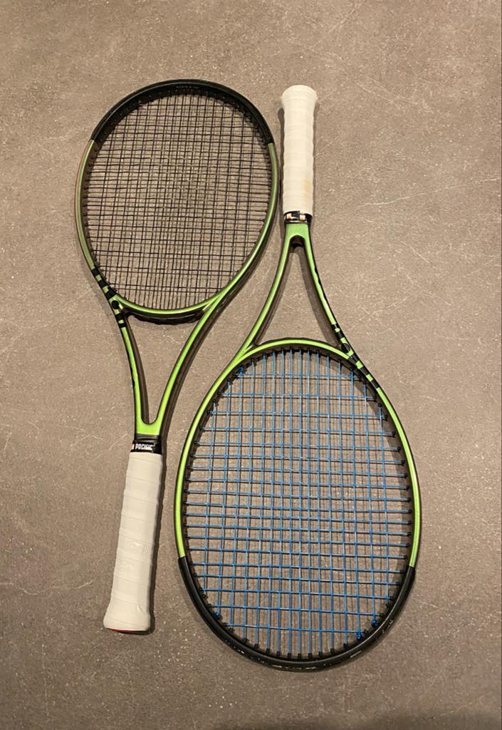 Wilson Blade 98 V8 Pro 16x19 (2 stuks), Sport en Fitness, Tennis, Gebruikt, L4, Ophalen of Verzenden, Wilson