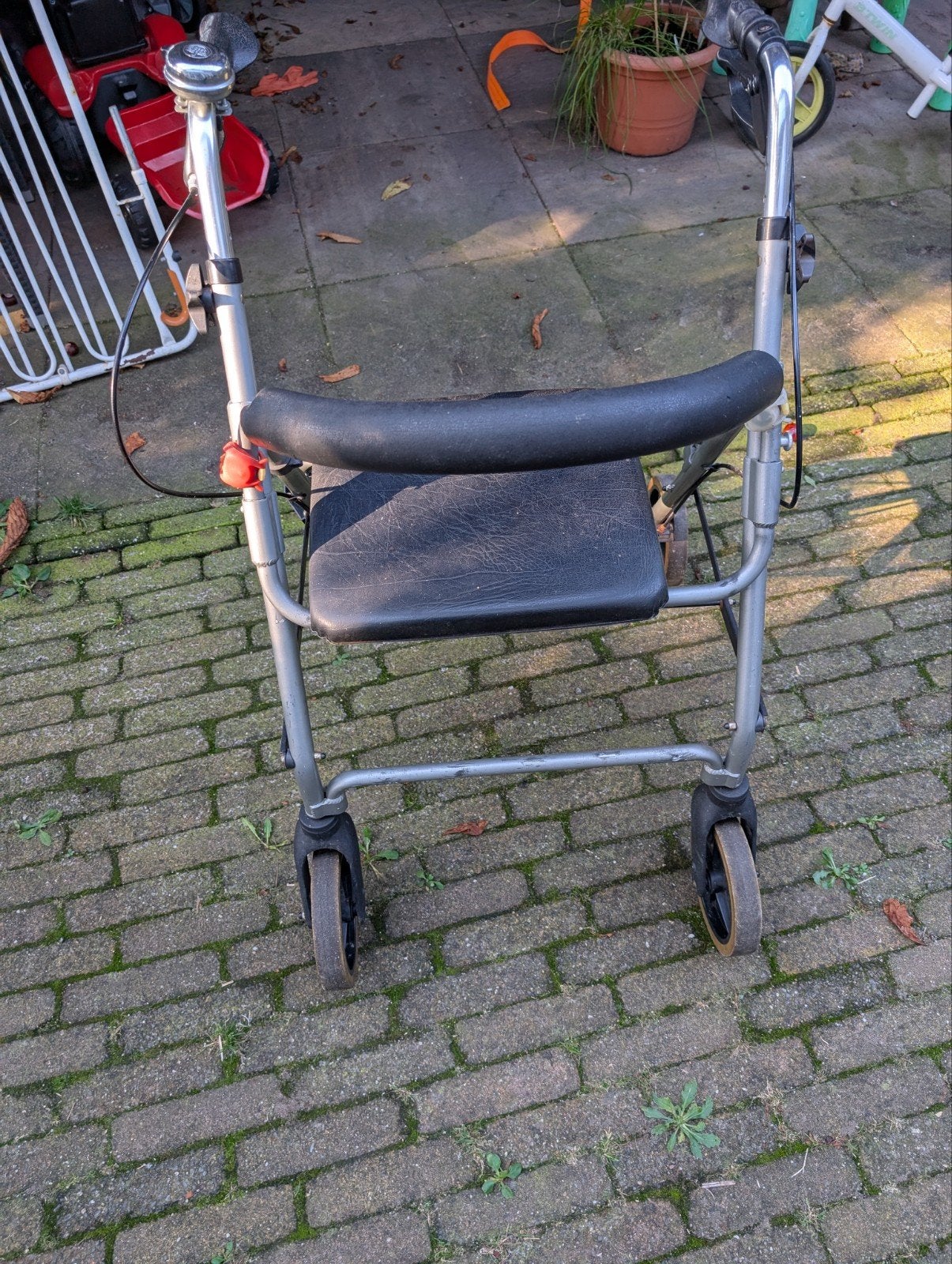 rollator goed voor nog een leven, Ophalen, Opvouwbaar, Gebruikt