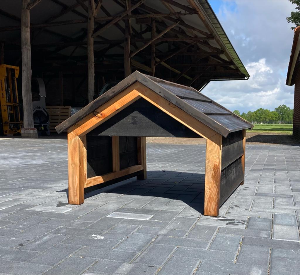 Houten huisje voor robotmaaier - maairobot, Tuin en Terras, Robotmaaiers, Ophalen, Zo goed als nieuw