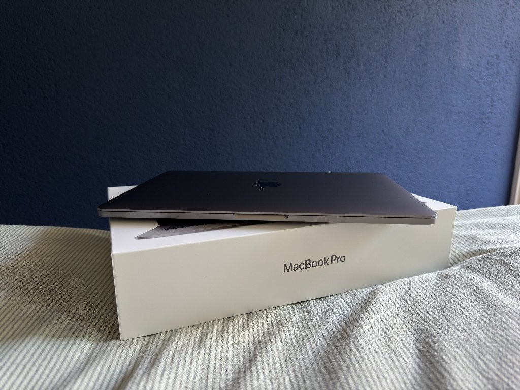 MacBook Pro 2020 M1 – 16GB – Space Grey – Nieuwstaat, Qwerty, 13 inch, 512 GB, Zo goed als nieuw