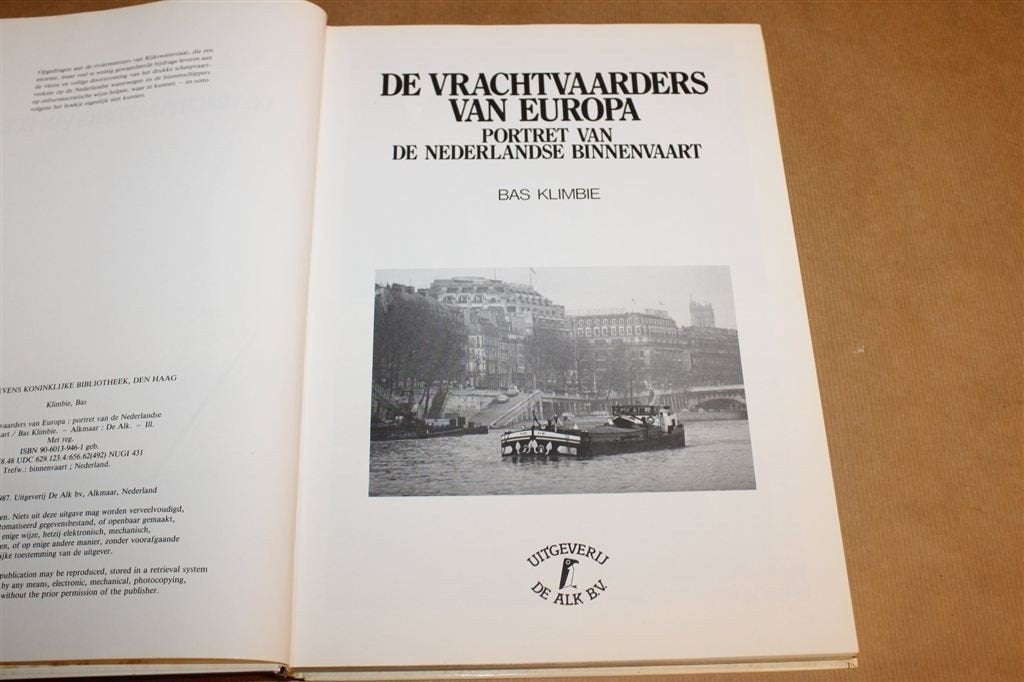 Vrachtvaarders Europa — Nederlandse Binnenvaart, Gebruikt, -, -, Ophalen of Verzenden