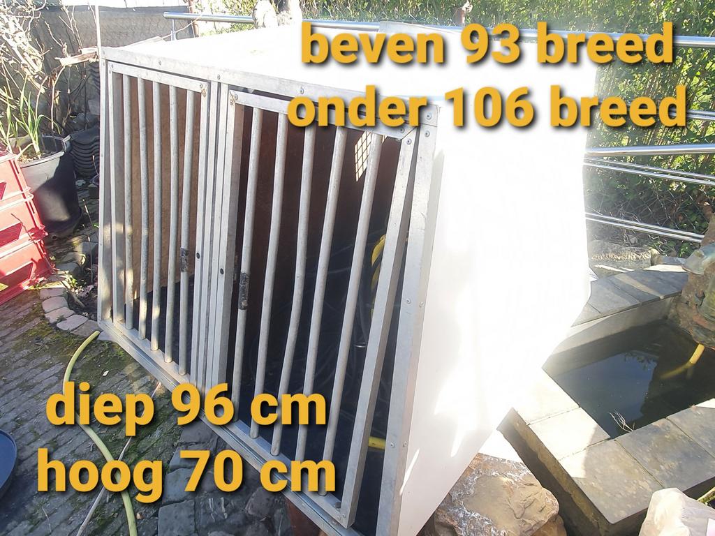 Honden kooi voor auto, Ophalen
