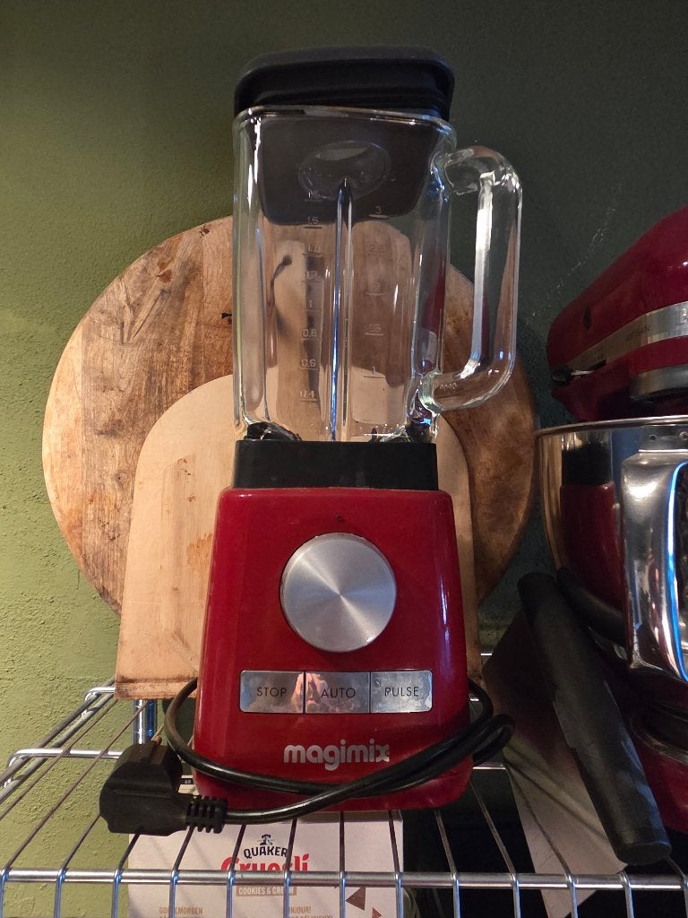 Magimix red blender with glass jug, Witgoed en Apparatuur, Blenders, Ophalen, Gebruikt, Blender
