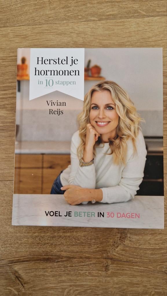 Vivian Reijs - Herstel je hormonen in 10 stappen, Ophalen of Verzenden, Zo goed als nieuw