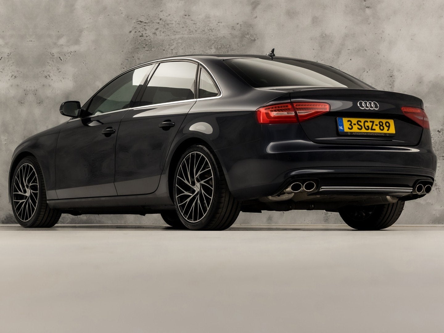 Audi A4 1.8 TFSI Sport (NAVIGATIE, CLIMATE, GETINT GLAS, SPO, Voorwielaandrijving, 12 maanden, Stof, Gebruikt